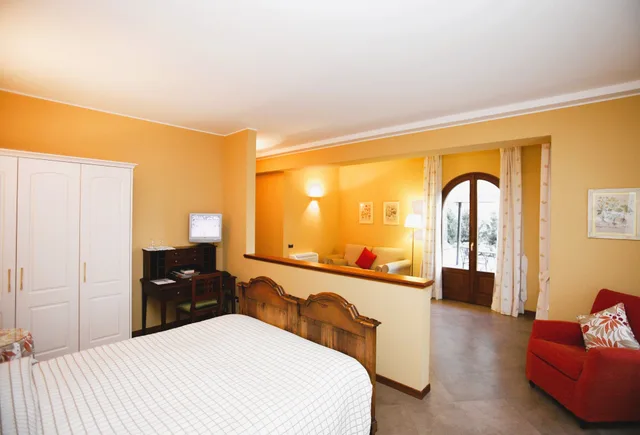 غرفة رباعية بسرير كوين بشرفة، La Valletta Relais 1/3
