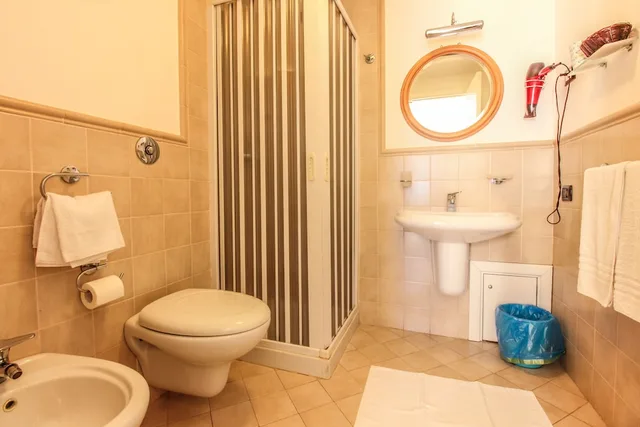 غرفة بسرير كوين بإطلالة على البحر، Hotel Paladini Di Francia 5/5