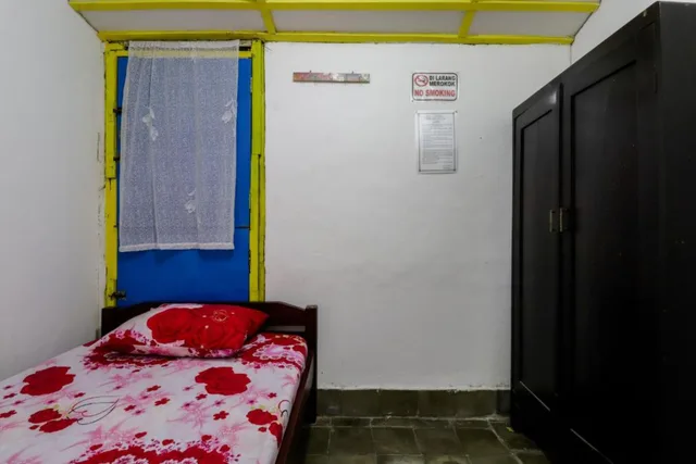 غرفة مفردة، Homestay Ndalem Soewondo by ZUZU 3/5