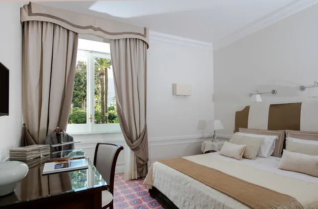 شقة بسرير مزدوج وسريرين منفصلين بغرفتي نوم، La Medusa Hotel & Boutique Spa 1/4
