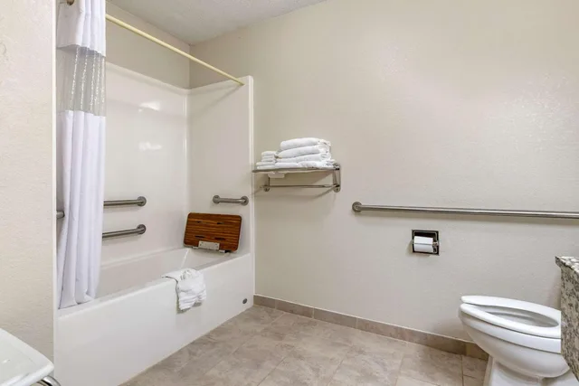 غرفة بسرير كوين لذوي الإعاقة، Quality Inn Creston 4/5