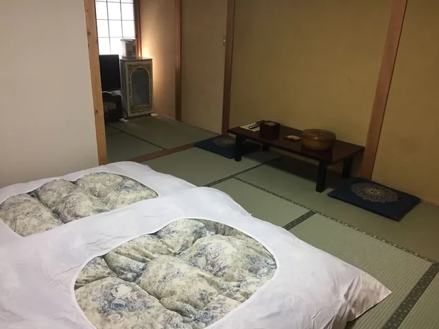 غرفة يابانية قياسية بفرشتي فوتون بحمام مشترك، Ryokan Murayama 3/6