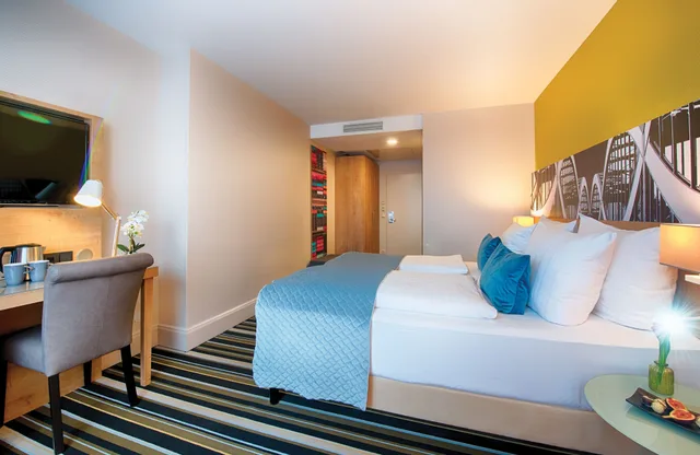 غرفة كومفورت ثلاثية بسريرين منفصلين، Leonardo Hotel Hamburg Elbbruken Ex Gresham Carat Hotel 7/10