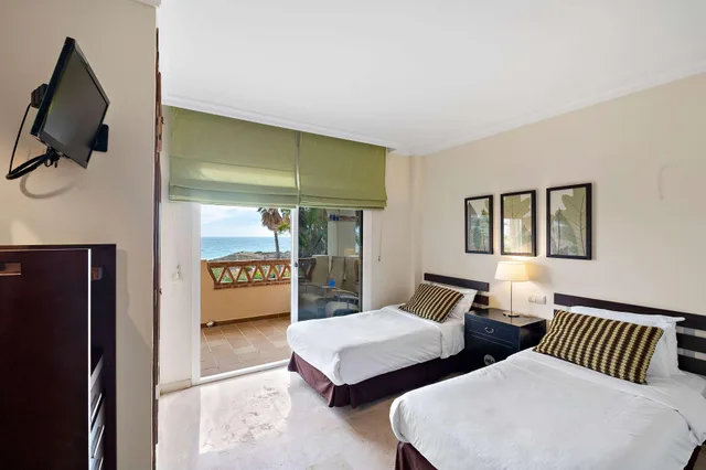 Premium Plus Two Bedroom Suite Hot Tub 4+1، Wyndham Grand Costa del Sol 6/10