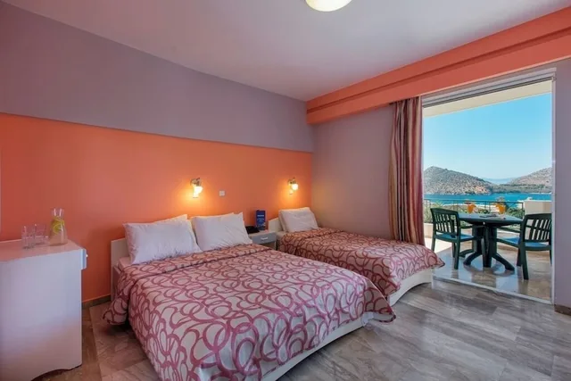 شقة بإطلالة على البحر بغرفة نوم واحدة مع أريكة، APARTMENTS PANORAMA IN TOLO 1/3