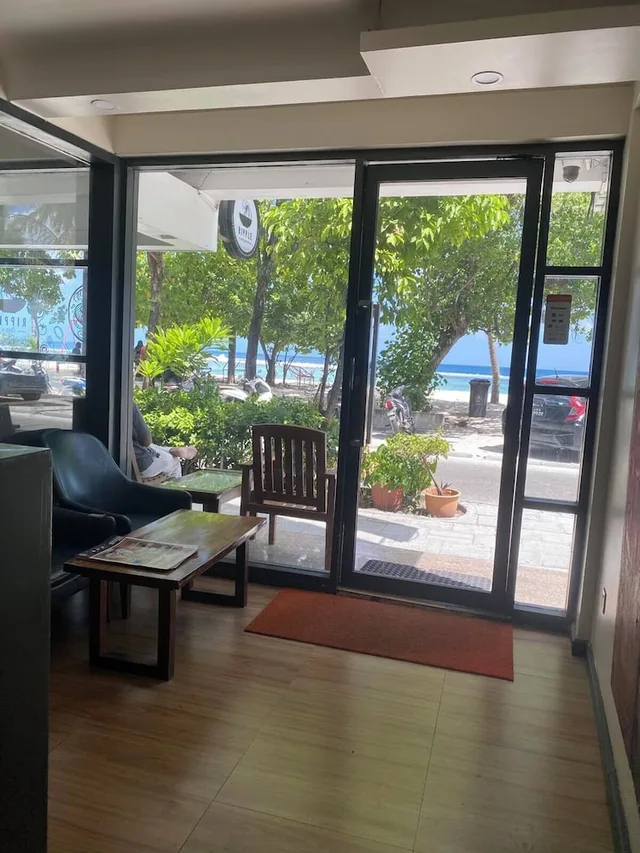 Ripple Beach Inn، Male 27/50
