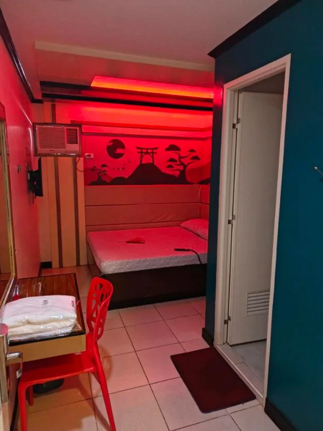 غرفة بريميوم بسرير كوين، Hotel Sogo Wood Street Pasay 2/2