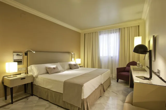 Room, Triple, Vincci Albayzin Hotel 8/10