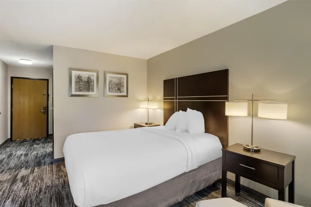 غرفة بسرير مزدوج لذوي الإعاقة، Best Western Shippensburg Hotel 1/5