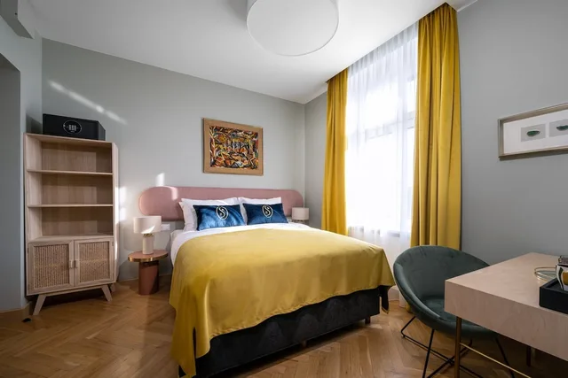 غرفة كلاسيكية بسرير كوين بإطلالة على المدينة، Warsaw River View 3/10