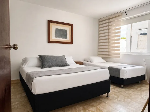 غرفة قياسية ثلاثية بسرير مزدوج وسرير فردي، Ayenda 1258 Boutique Laureles Home 2/10