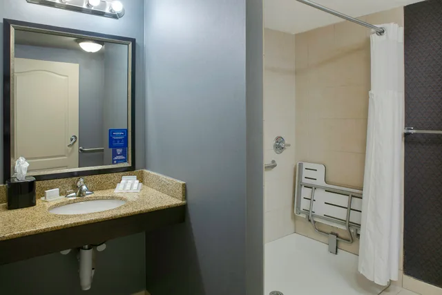 غرفة بسرير كينج لذوي الإعاقة، HILTON GARDEN INN JONESBORO 5/5