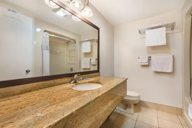 غرفة قياسية بسرير كينج، Best Western Smiths Falls Hotel 10/10