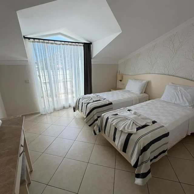 غرفة قياسية بسريرين منفصلين، Blue Star Hotel 1/5