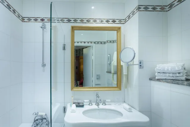 غرفة كلاسيكية بسرير مزدوج، Grand Hotel de L Univers Paris Saint Germain 6/7