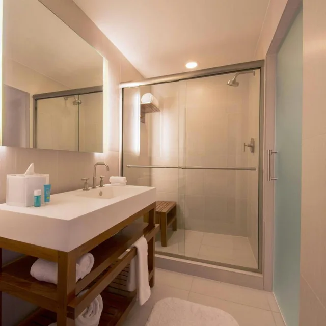 2 Bedrooms, Residential, Premier, Suite, 2 King Beds, Ocean View, Sofa, Balcony، W Fort Lauderdale 3/3