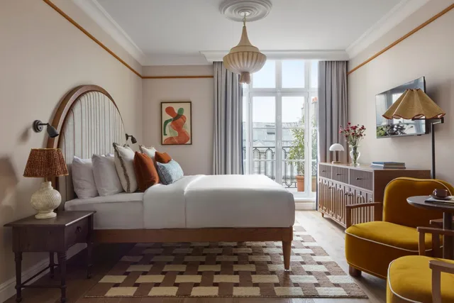 غرفة ديلوكس بسرير كوين، Miiro Le Grand Hôtel Cayre 1/4