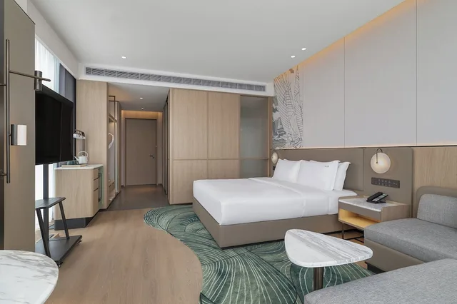 غرفة قياسية بسرير كينج، Holiday Inn Nantong Tongzhou Bay by IHG 1/5