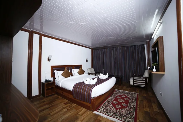 Premium, Double Bed, Hill View, Smoking، Hotel Sikkim Tourist Centre 3/7