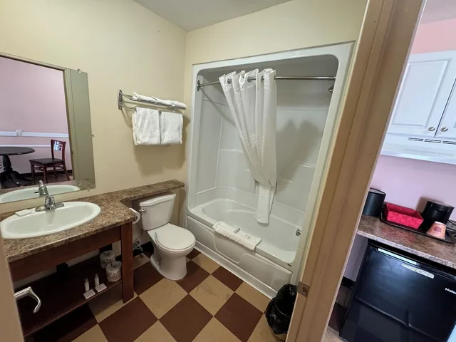 غرفة بسريرين مزدوجين للمدخنين، Thriftlodge Cochrane South 2/2