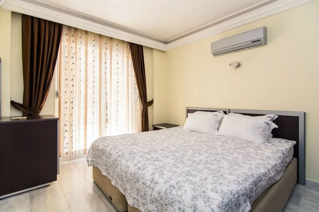Castle, Apartment, Queen Bed, Lemon Villa Hotel 1/2