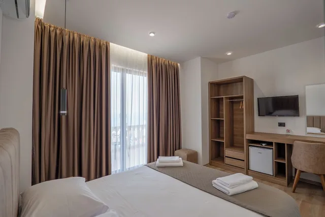 غرفة ديلوكس بسرير كوين بإطلالة على البحر، Hotel Keos 9/10