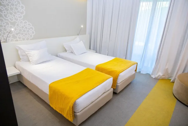 غرفة قياسية بسريرين منفصلين، Monte Filipe Hotel And Spa 1/3