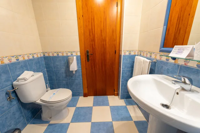 غرفة رباعية بأربعة أسرّة، Hotel Romerito 3/4