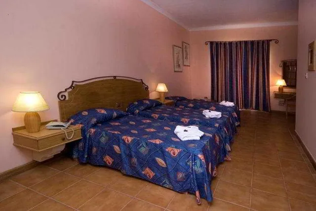 غرفة بشرفة مفردة بسرير مزدوج، Soreda Hotel 2/4