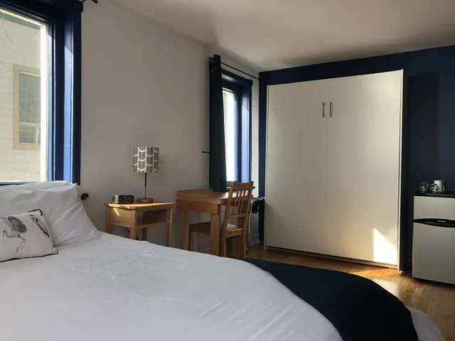 Superior, Murphy Bed, Queen Bed, River View, Private Bathroom, Maison Des Rives 2/7