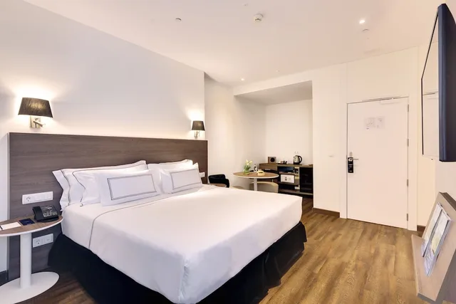 غرفة بريميوم بسريرين منفصلين، Melia Madrid Serrano 4/6