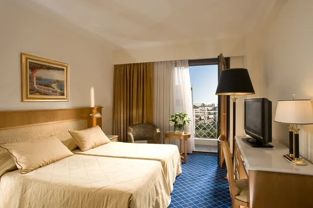 Executive Triple, Royal Olympic 1/2