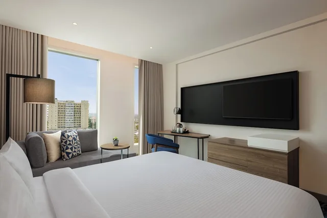 غرفة سوبيريور بسرير كينج، Novotel New Delhi City Centre 2/10