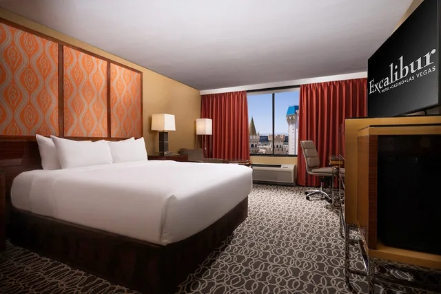 Renovated, Resort, King Bed, Strip View، Excalibur Hotel and Casino 9/10