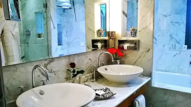 جناح ملكي بسرير مزدوج بشرفة، Palais Faraj Suites And Spa 2/3