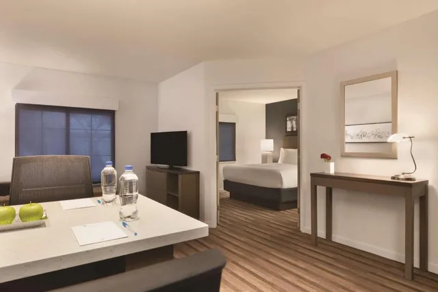1 Bedroom, Conference, Suite, King Bed، Hyatt House Boston/Burlington 3/3