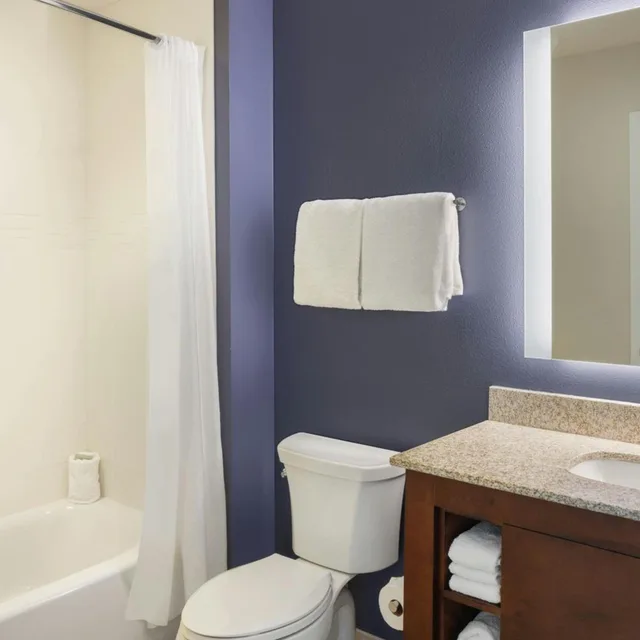 جناح بسرير كينج وسريرين كوين بغرفتي نوم مع أريكة، Residence Inn By Marriott Orlando Downtown 8/9