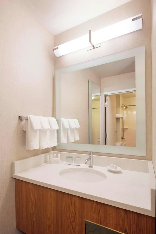 جناح بسريرين كوين مع سرير سحّاب إضافي، Springhill Suites Phoenix Tempe Airport 3/9