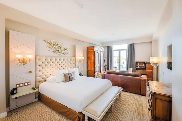 Riviera, Suite, 2 King Beds, Partial Sea View, GRAND HOTEL DES SABLETTES PLAGE, CURIO COLLECTION BY HILTON 4/9
