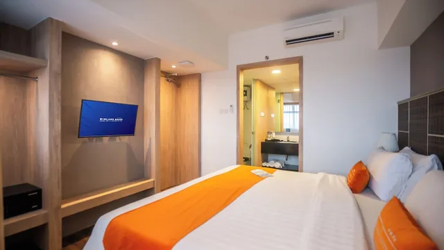جناح بسرير كينج بشرفة، Bigland Hotel Bogor 1/10
