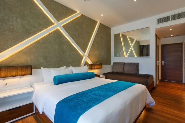 Coastal, Premier, King Bed، Camelot Beach 1/3