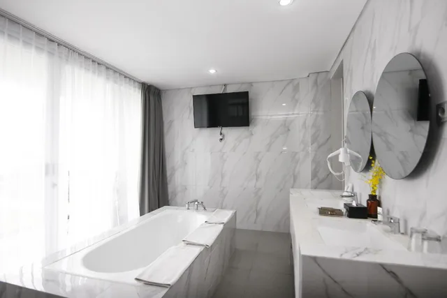 Executive, Suite, Raja Hotel Kuta Mandalika Resort & Convention 7/10