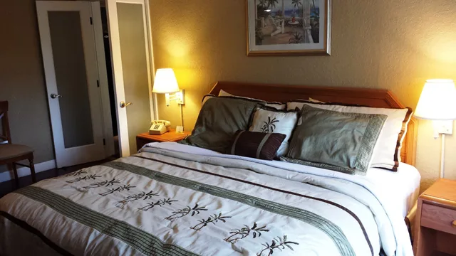 Suite, King Bed, Days Inn By Wyndham Cocoa Cruiseport West At I-95/524 1/8