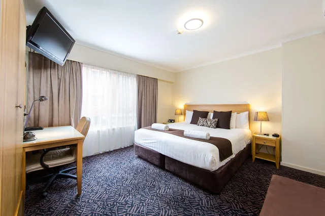 شقة بسرير كوين بشرفة، Best Western Plus Hovell Tree Inn 1/4