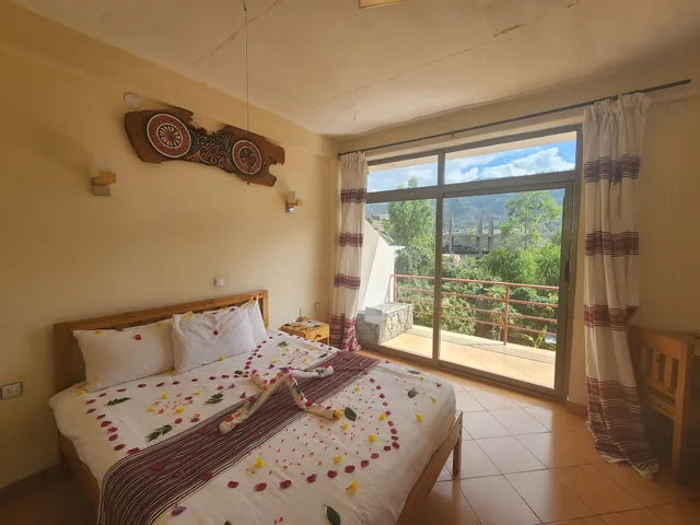 غرفة قياسية بسرير كوين بإطلالة على الجبل بشرفة، Sora Lodge Lalibela 2/10