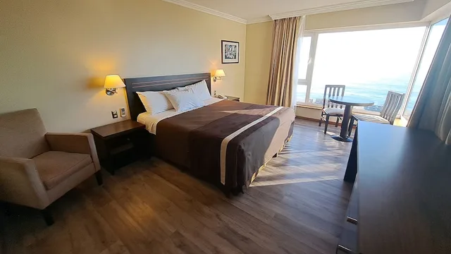 غرفة بسرير مزدوج بإطلالة على البحر، HOTEL DIEGO DE ALMAGRO VALPARAISO 1/4