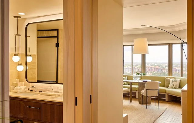 1 Bedroom, Suite, King Bed, Partial Ocean View, Sofa, Club Floor, The Boca Raton 3/3