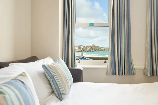 غرفة بريميوم بسرير كينج بإطلالة على البحر، Great Western Hotel 3/3