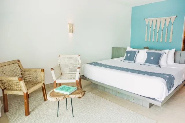 غرفة ديلوكس بسرير كينج بإطلالة على البحر، Hotel B Cozumel 1/7