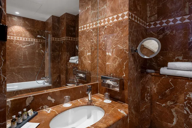 غرفة سوبيريور بسرير مزدوج بشرفة، Westminster Hotel and Spa Nice 9/10